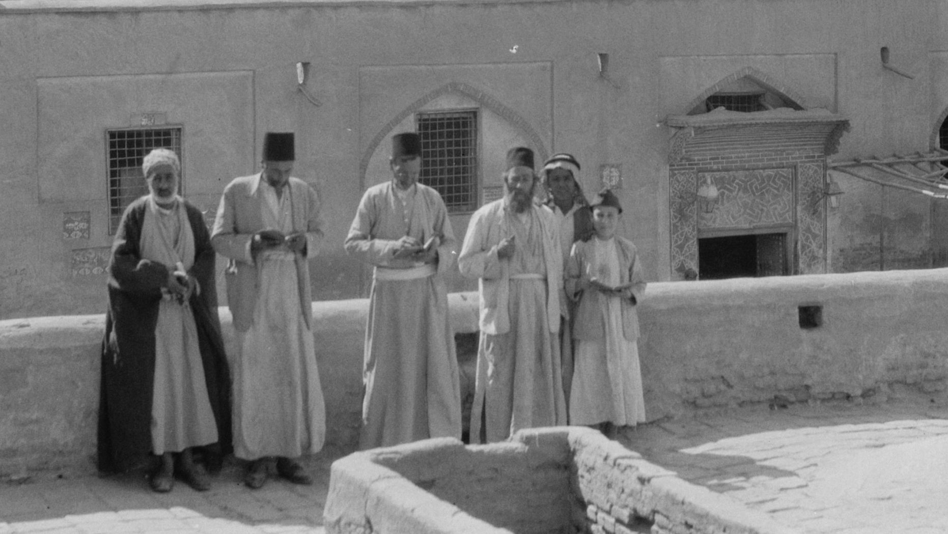 Forgotten Arabian Jews Recount Lives of Happiness and Horror