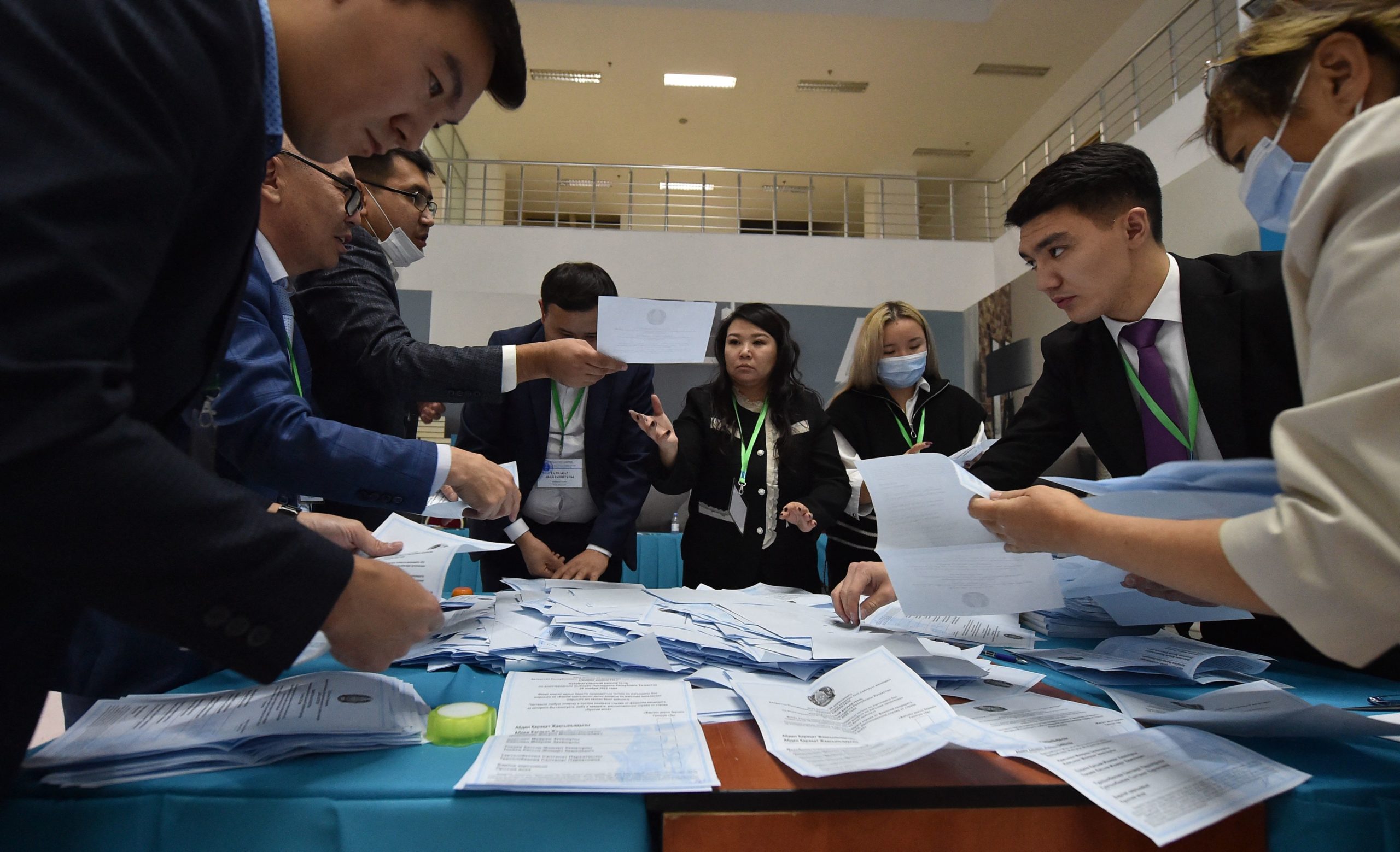 Kazakhstan’s President Secures Landslide Win in Snap Election 