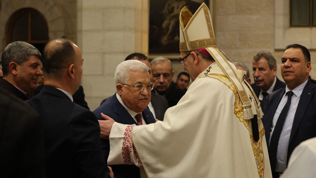 Tourists Return To Celebrate Christmas in Bethlehem, Pope Calls for ‘Reconciliation’ in Iran