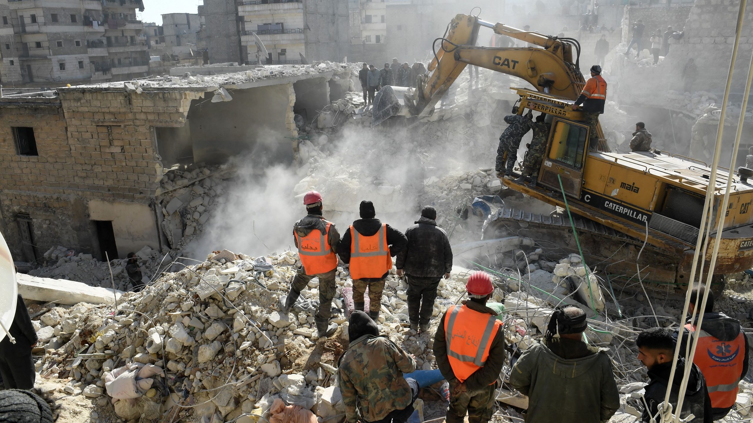 Building Collapse in Aleppo, Syria Kills 16
