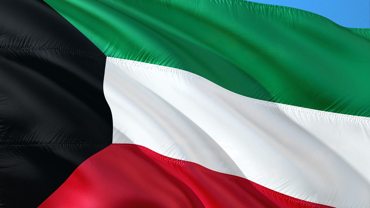 Kuwait Emir Pardons 37 Dissidents in Effort at Reconciliation