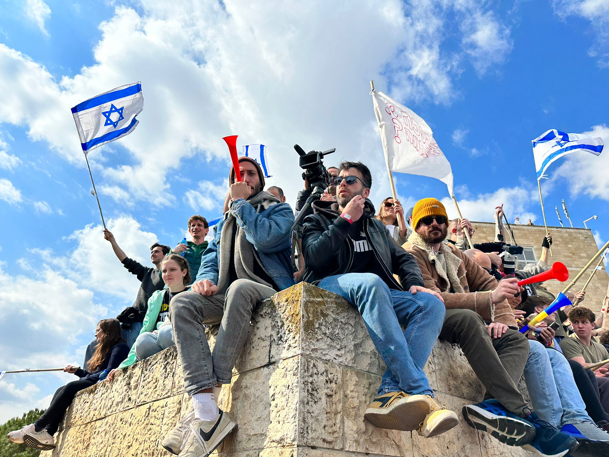 Protesters Block Lawmakers Homes, Ahead of Jerusalem Demonstration