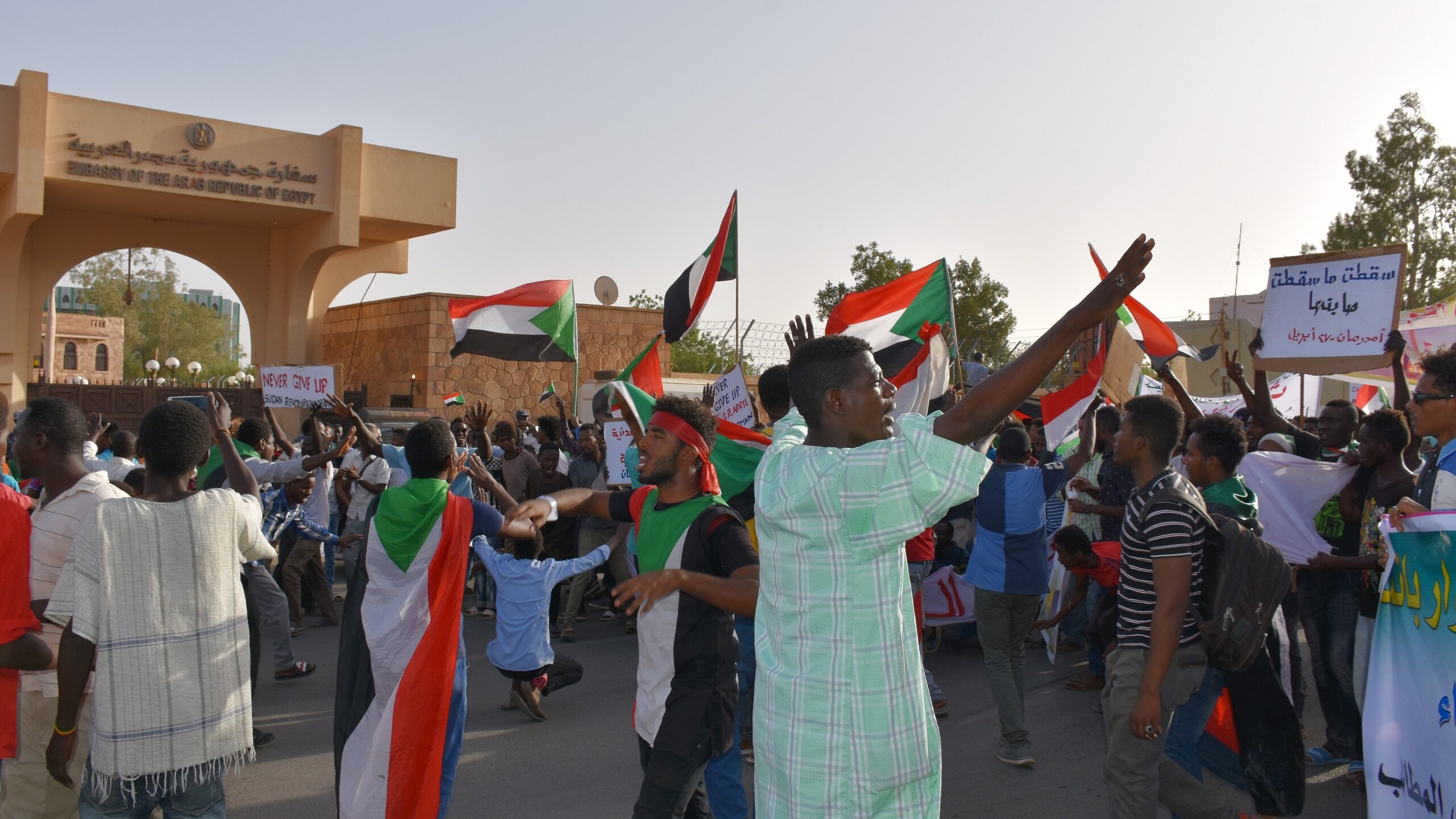 Egyptian Embassy Staff Member Injured in Sudan Clashes