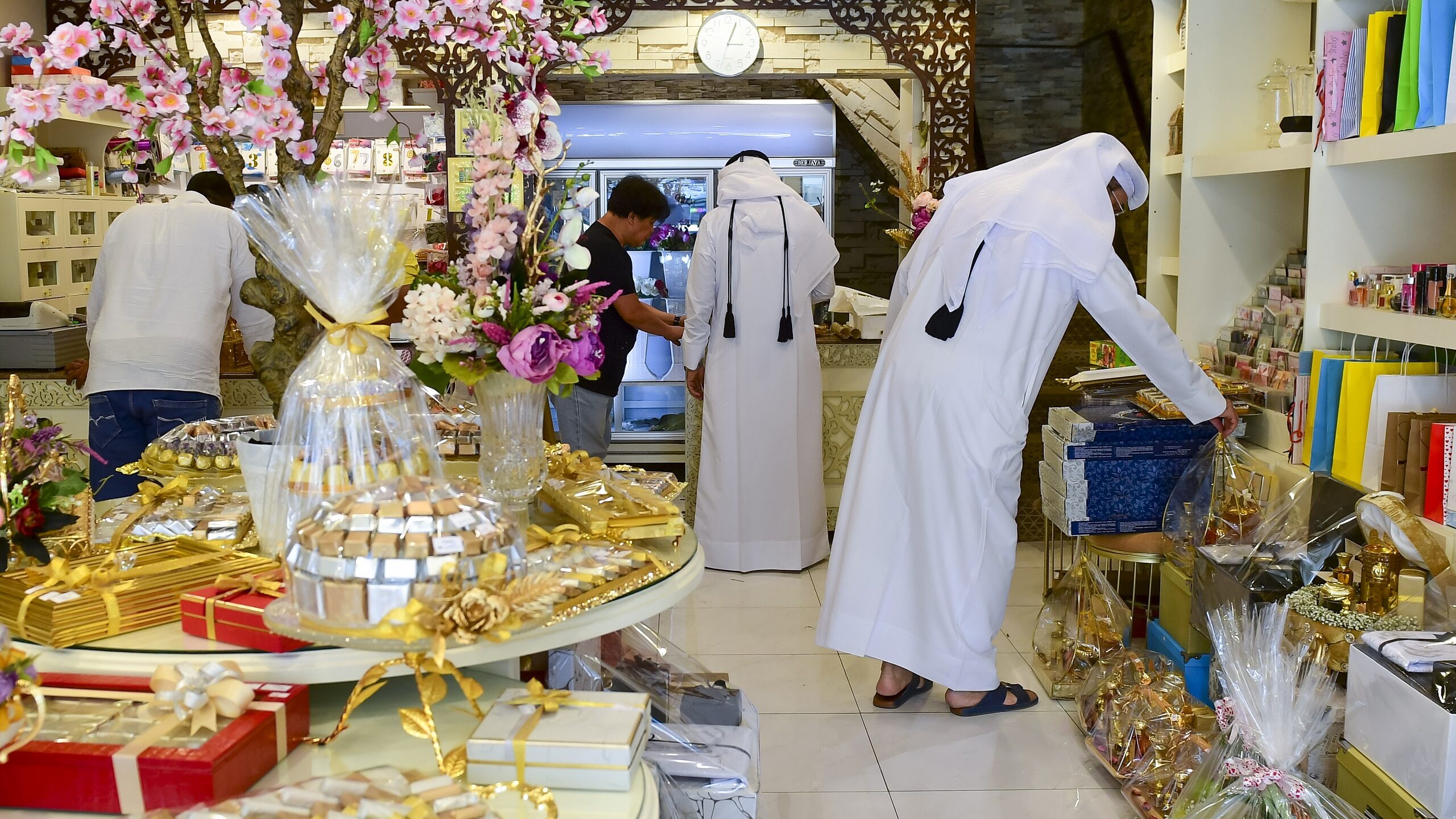 ‘Eidiya,’ Visits, and New Clothes … The Most Prominent Aspects of Eid in the GCC