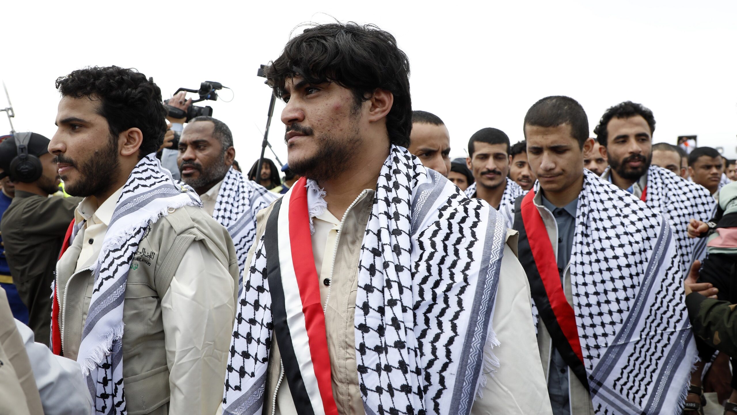 In Move Toward Peace, Warring Sides in Yemen Exchange Prisoners