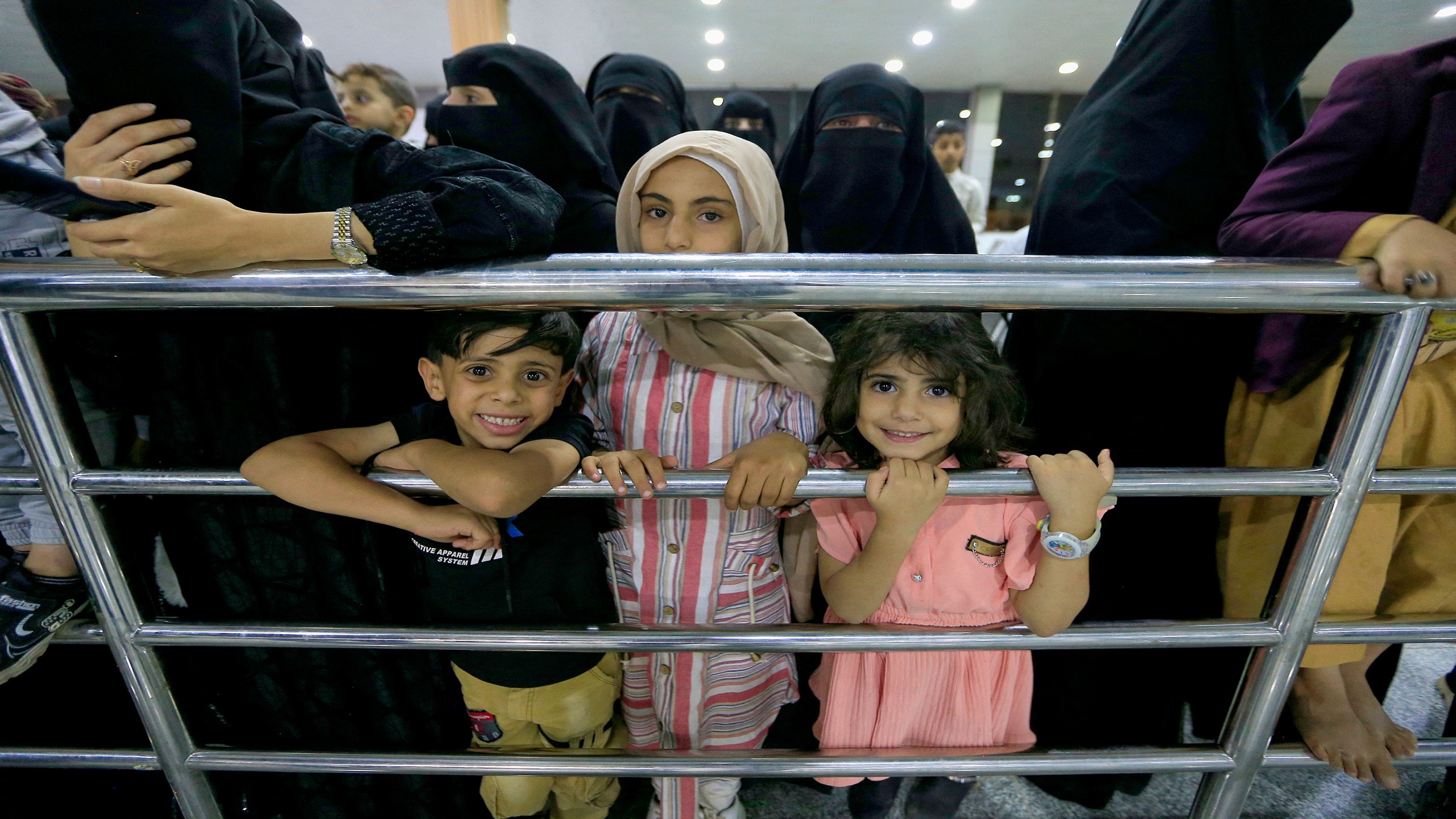 Yemen Evacuates Hundreds of Citizens From Sudan Amid Rising Conflict