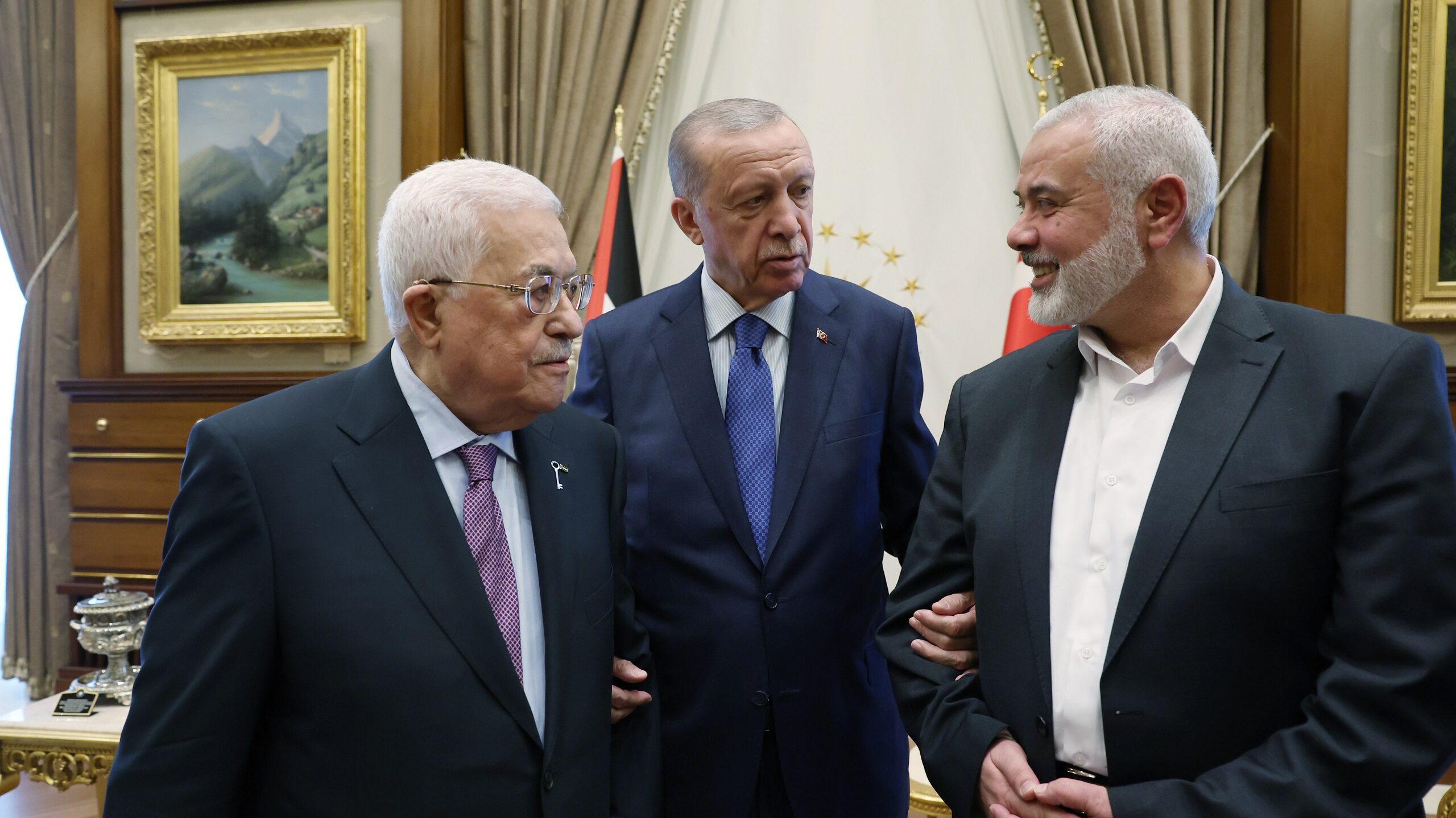 Erdogan Hosts Historic Meeting Between Feuding Palestinian Leaders
