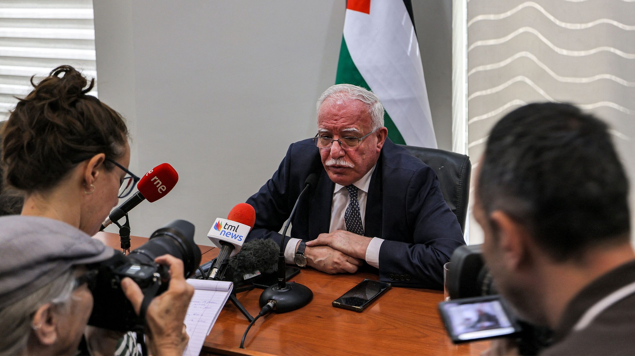 Palestinian Authority Accuses Israel of International Law Violations, Plans Legal Action