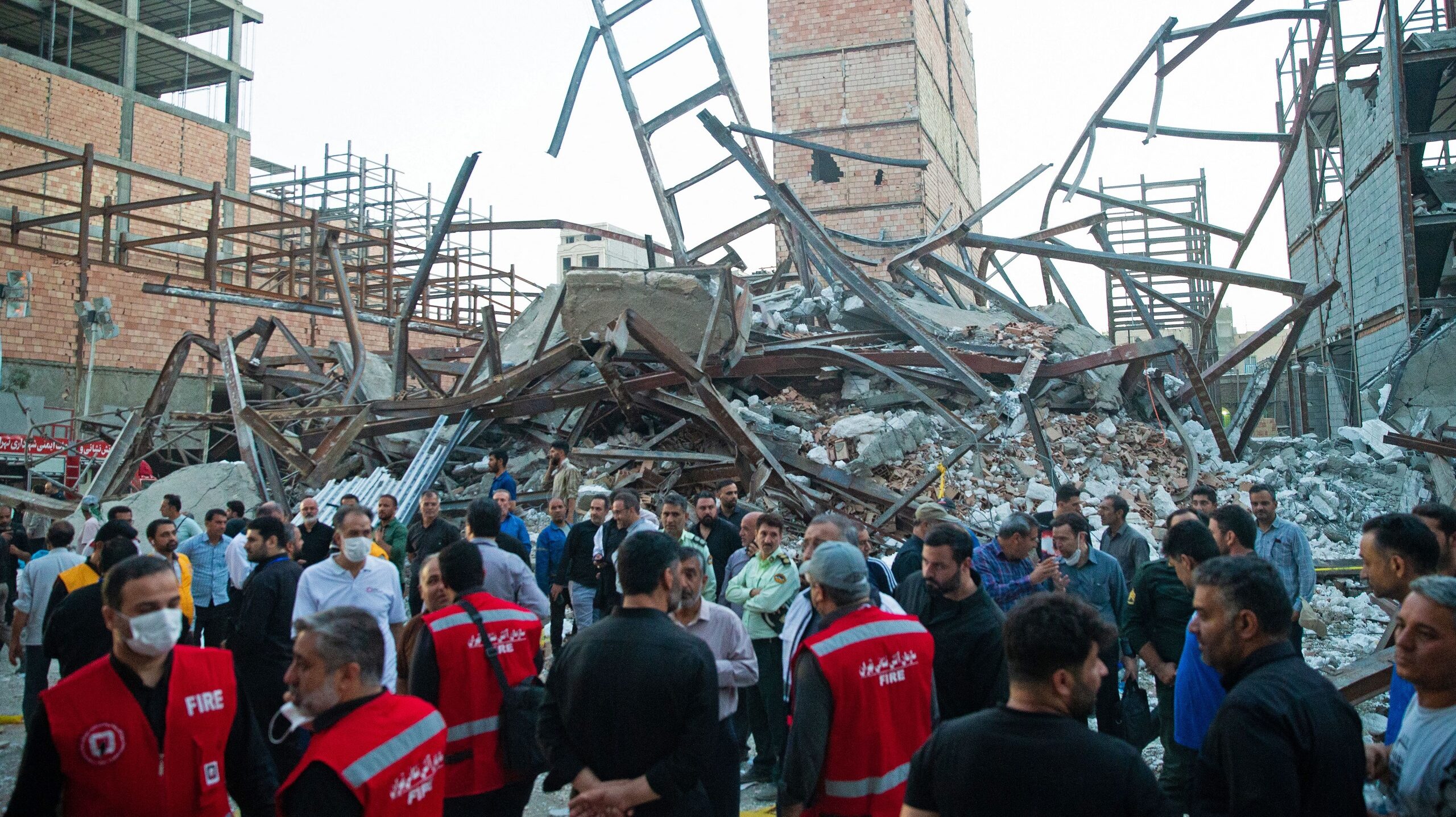 Tehran Building Collapse Kills 4, Injures 11