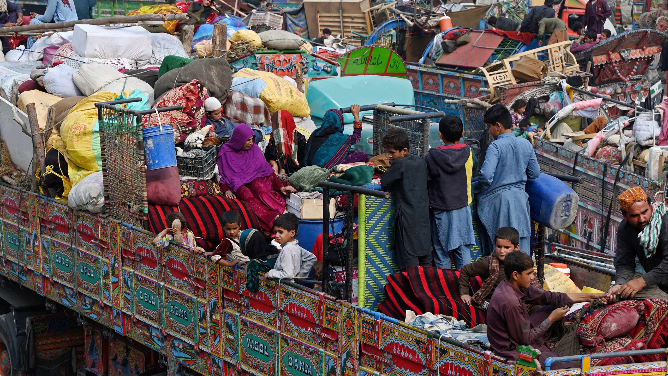 Afghan Refugees in Pakistan Under Pressure as Deadline Passes for Undocumented Migrants To Leave