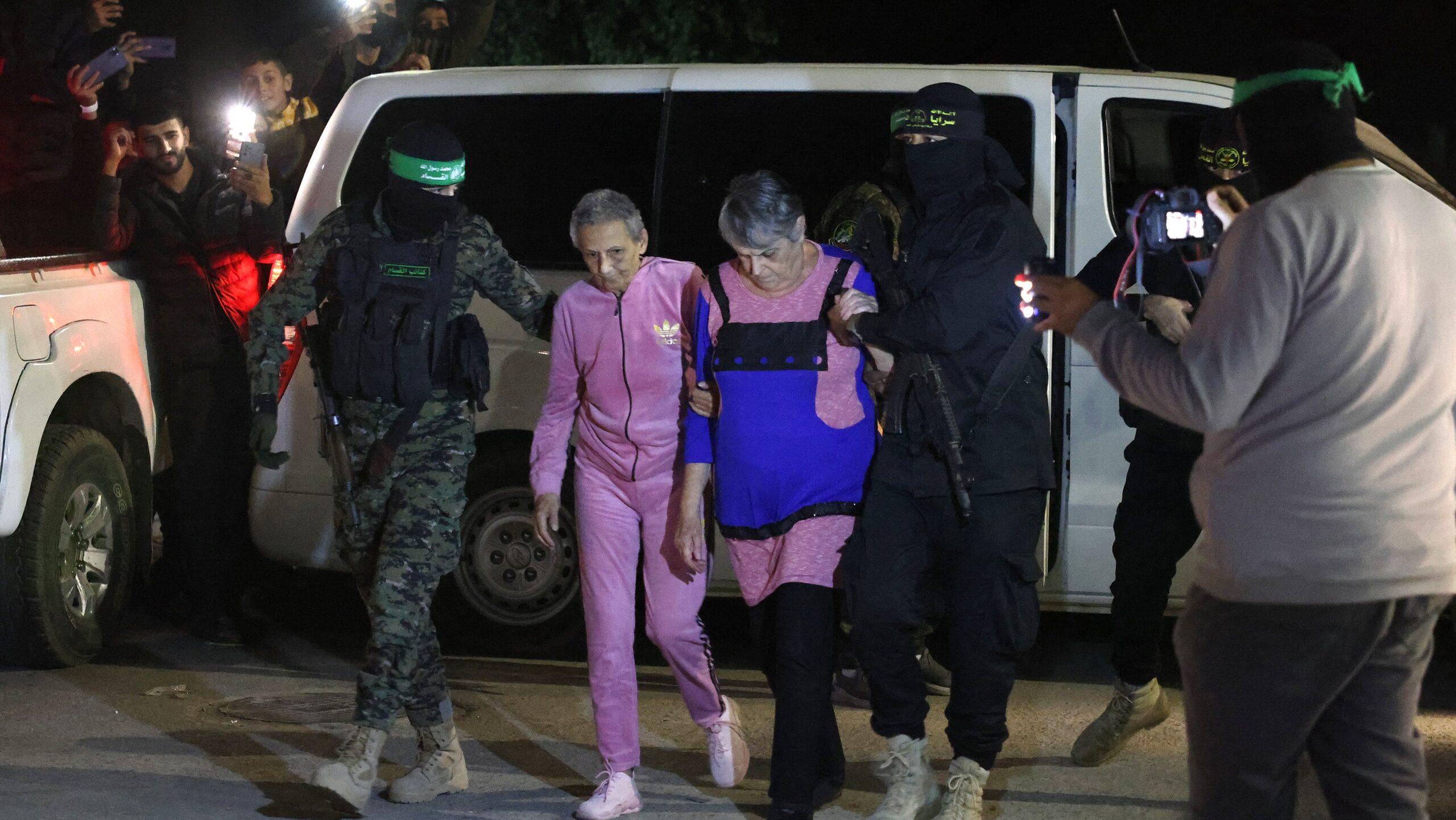 10 Israelis, 2 Thais Freed in 5th Hostage Release