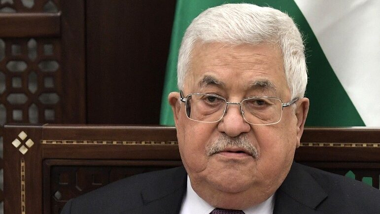 Abbas Formalizes Leadership Transition Process for PA Presidency