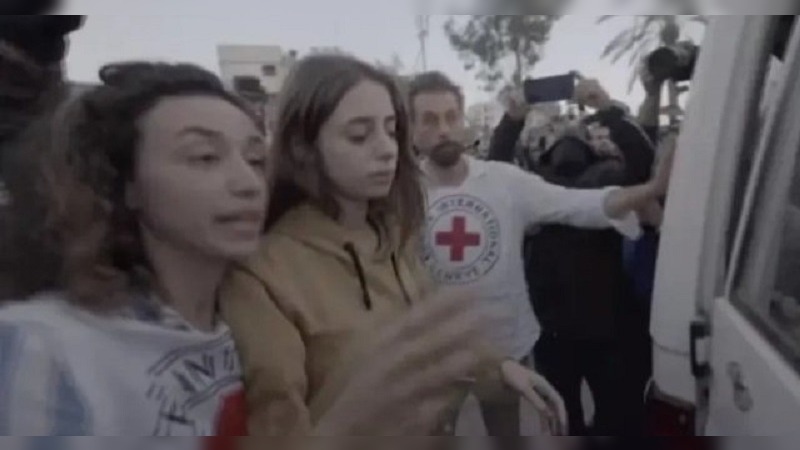 2 Israeli Women Freed From Hamas Captivity, Returned by Red Cross