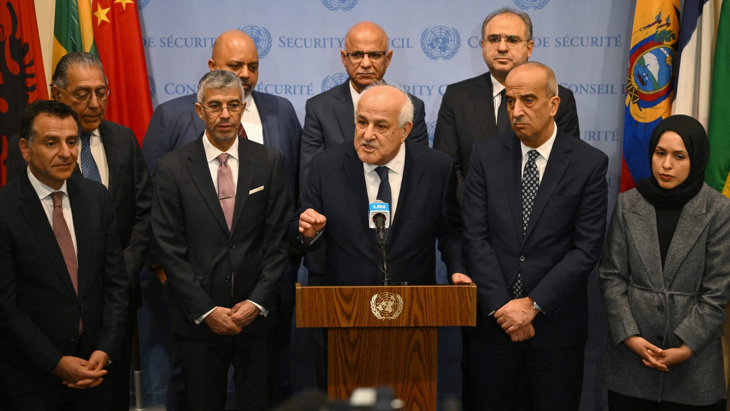 UN General Assembly Adopts Resolution Urging Cease-Fire in Gaza
