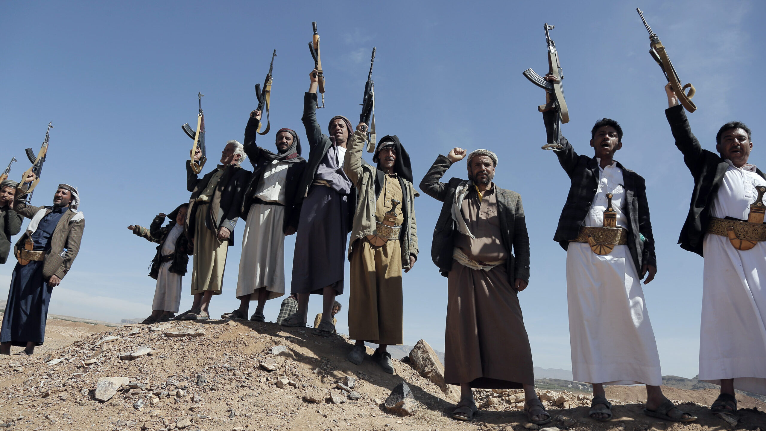 Houthi Rebels Demand UN Personnel from US and UK to Vacate Yemen