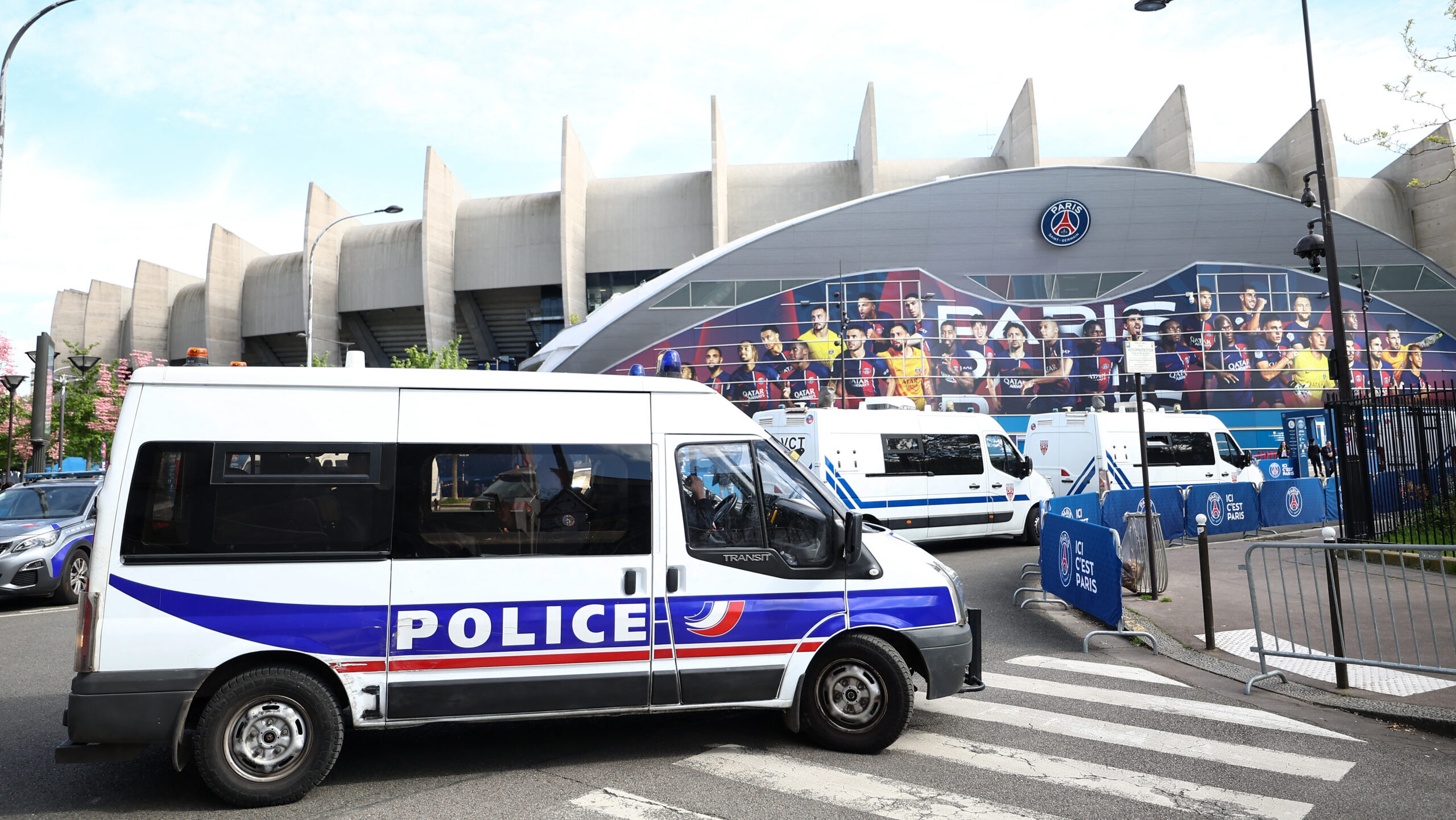 French Police on High Alert for PSG-Barcelona Game Following ISIS Attack Threat