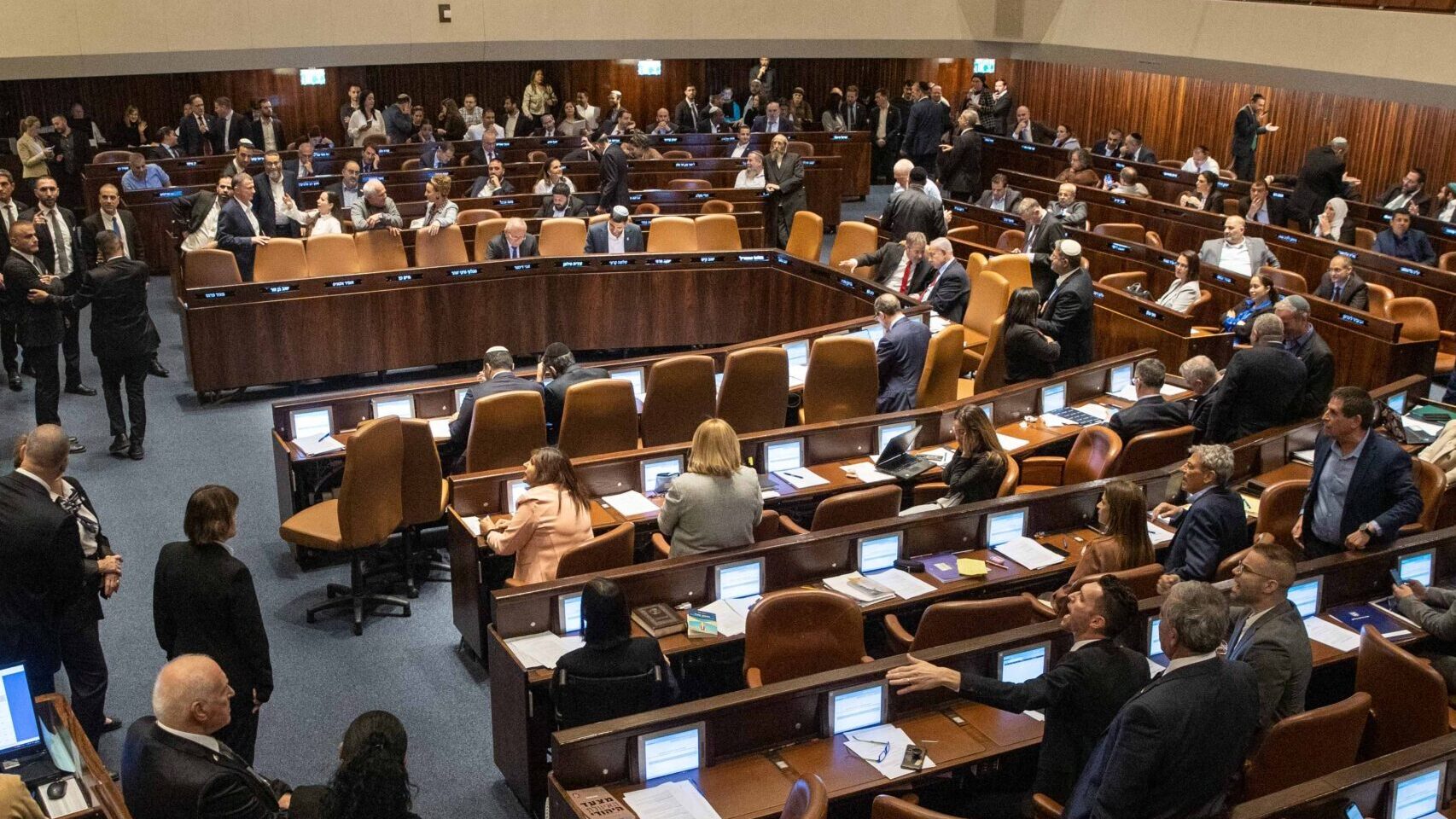8 Ministries Consolidated Under 2 Senior Ministers as Draft Law Breakthrough Reshapes Israel’s Political Map 