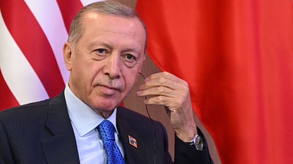 Türkiye'nin yeni casusluk tasarısı muhaliflere daha fazla kısıtlama getirileceği endişesini artırıyor