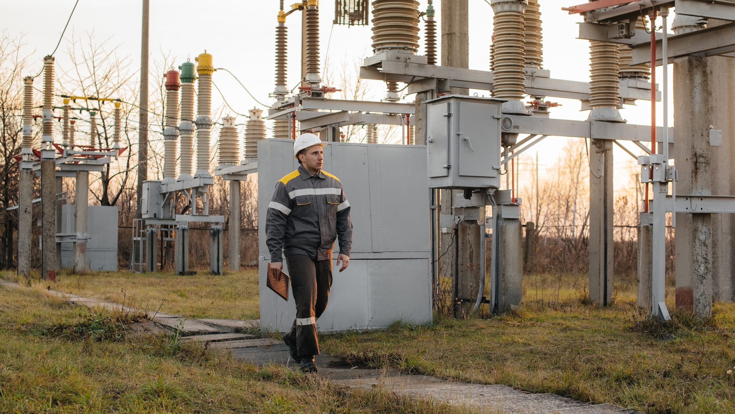 Experts Say Israel’s Energy Grid Well Prepared for War, as Many Israelis Brace for the Worst