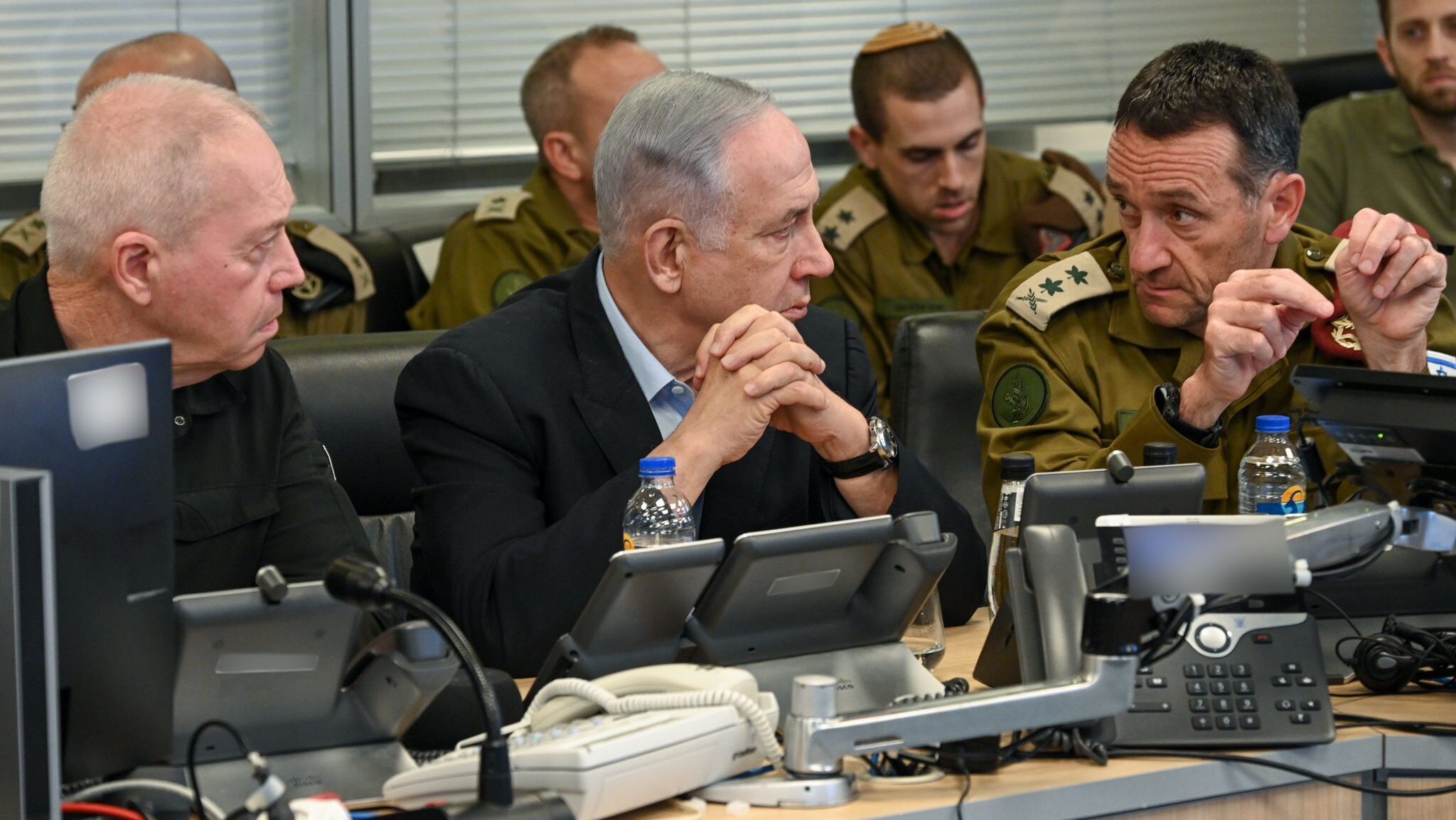 Netanyahu’s New Terms Jeopardize Cease-fire-Hostage Deal, Say Defense Officials