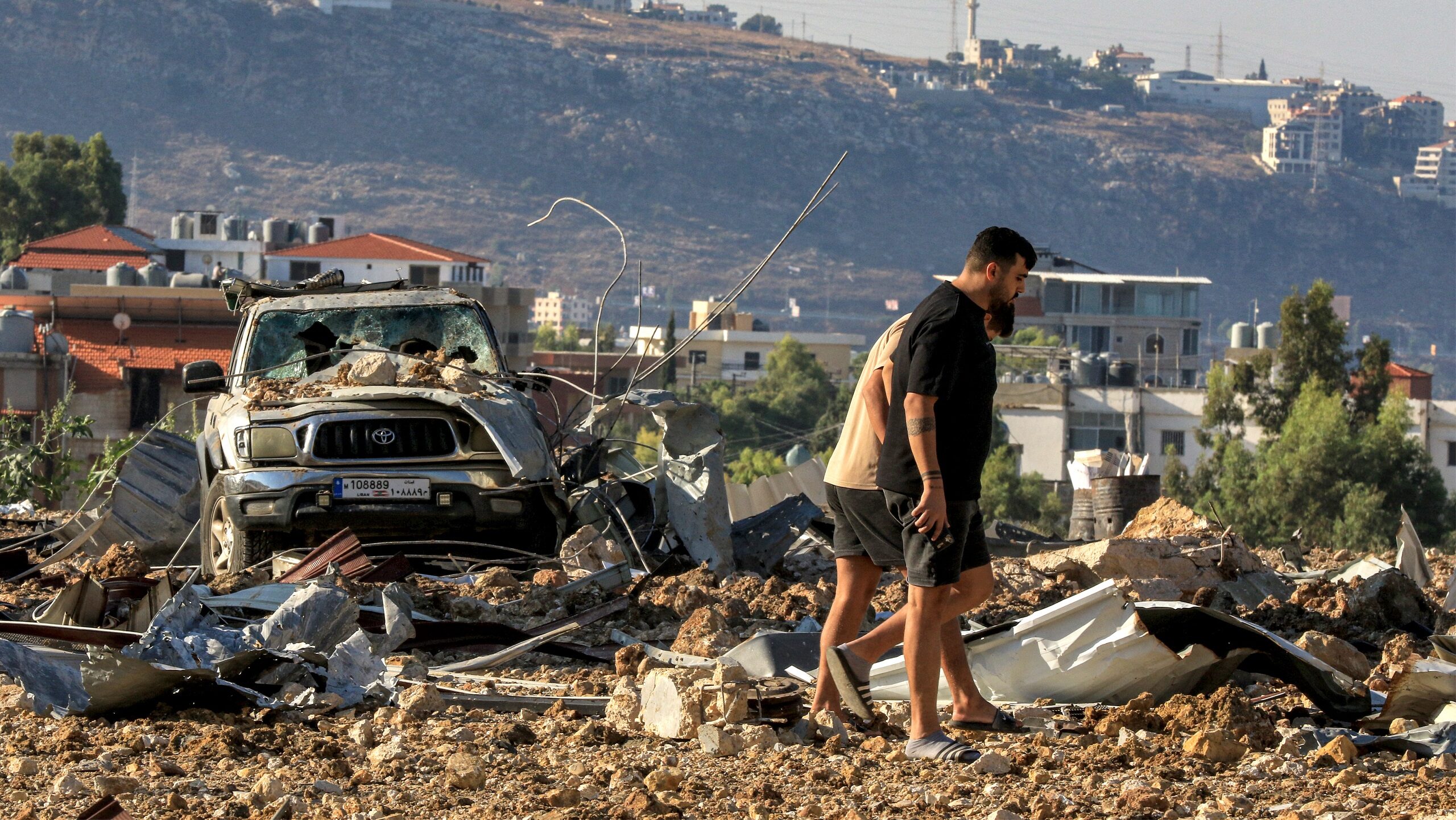 Hezbollah Targets Tel Aviv as Israel Launches Retaliatory Airstrikes