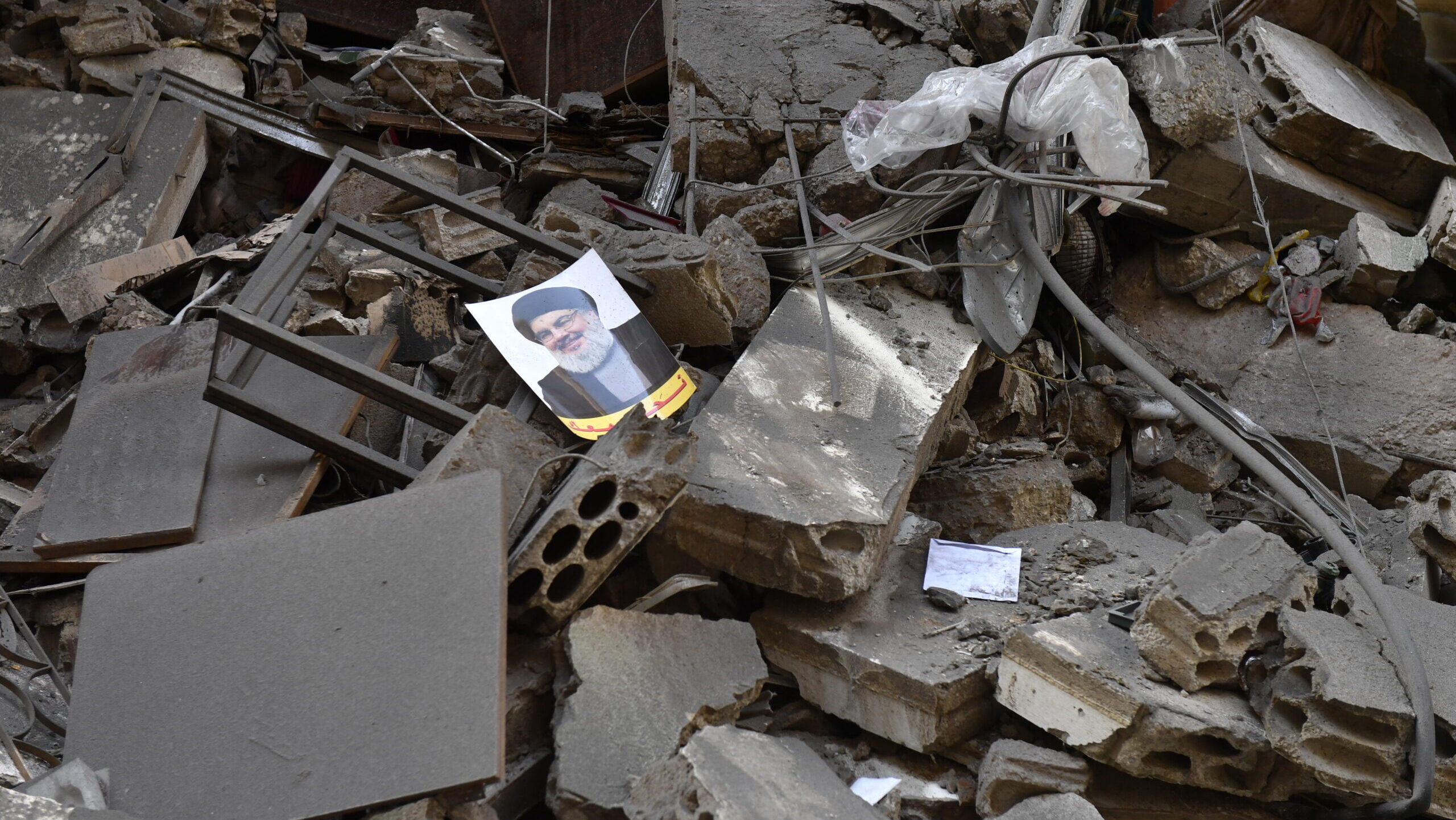 Israel Targets Hezbollah Successor in Heavy Airstrike on Beirut