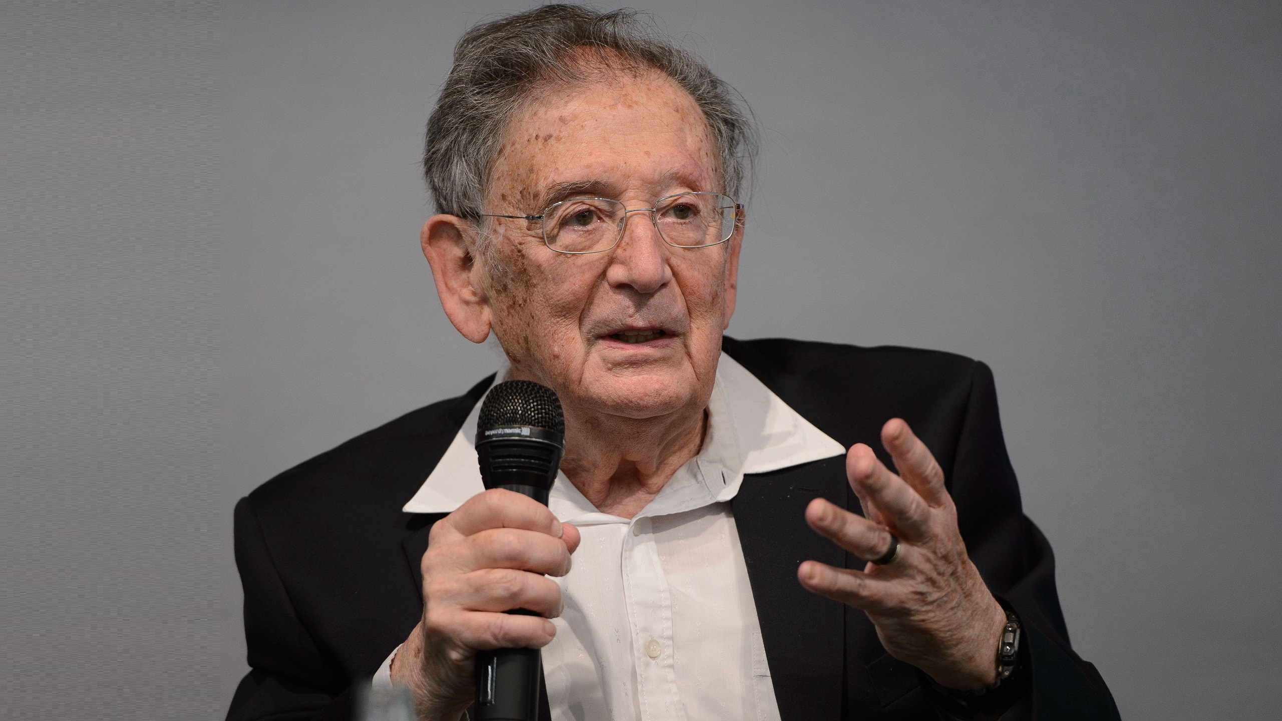 Pioneering Holocaust Scholar Yehuda Bauer Dies at 98