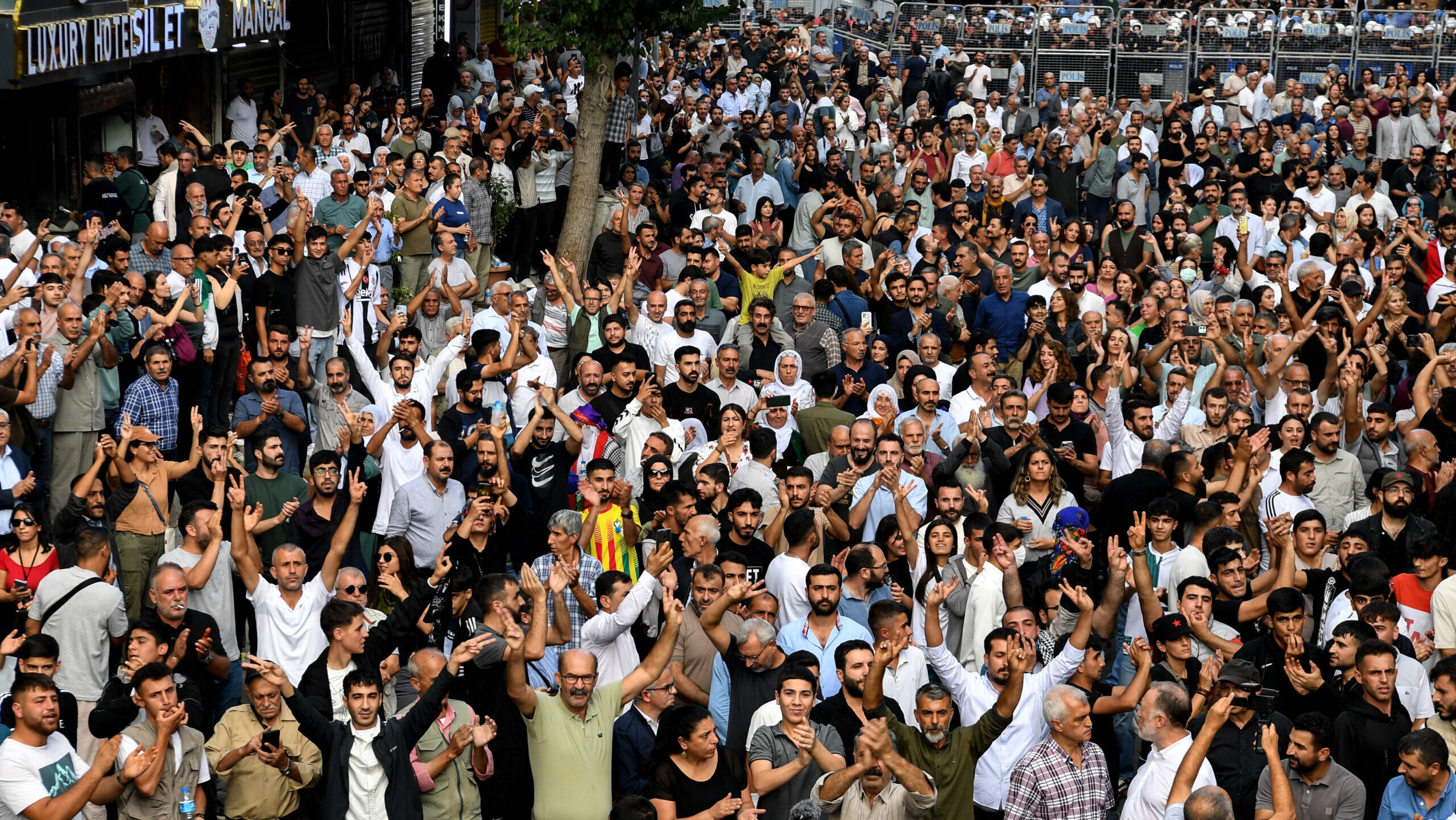 Turkey Charges 33 Over Protests Against Kurdish Mayors’ Removal