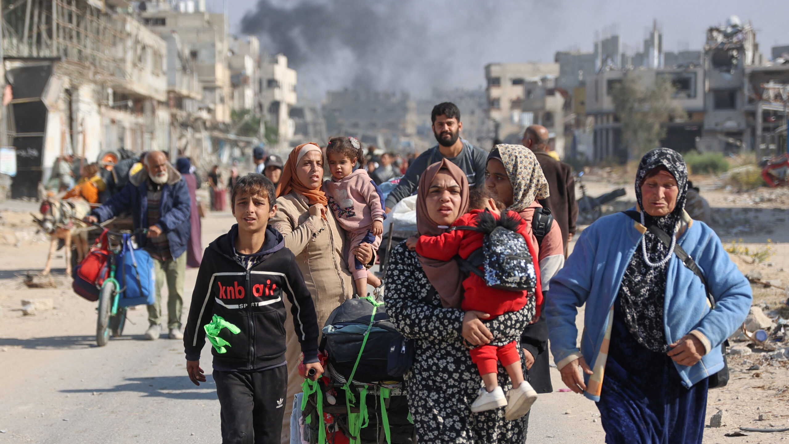 HRW Report: Israel’s Forced Displacement of Palestinians in Gaza Amounts to War Crimes