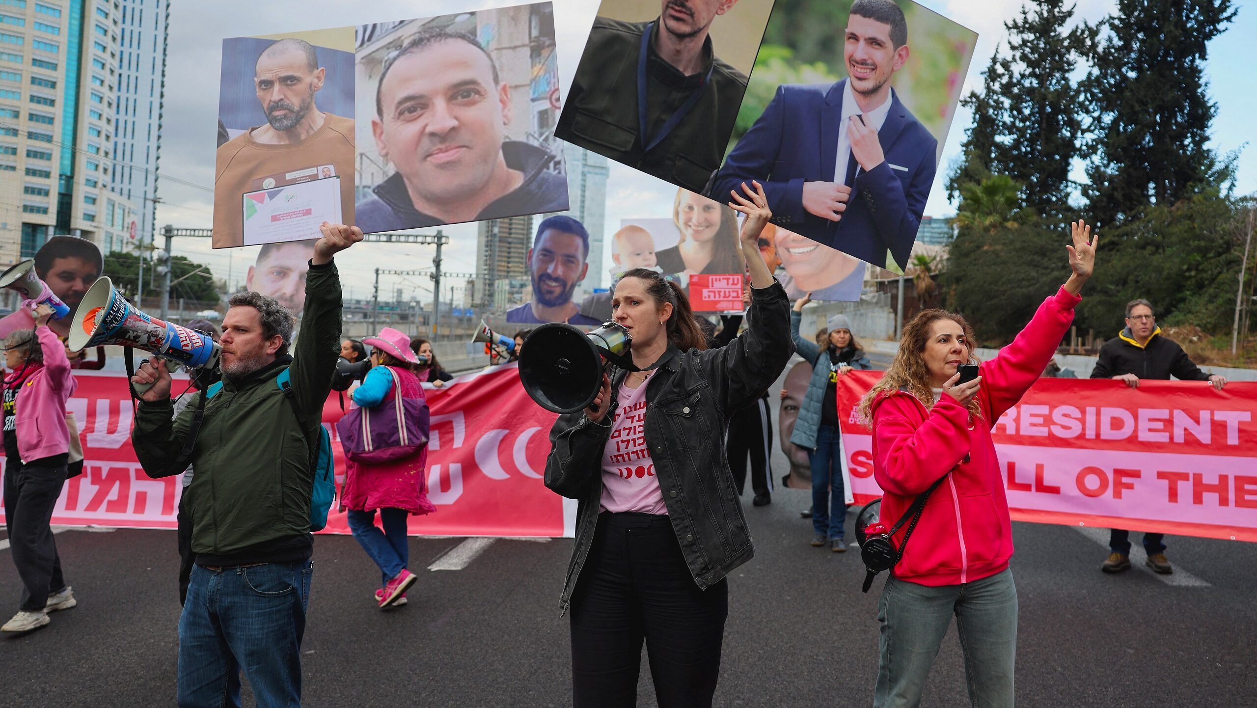 ‘No More Excuses’: Trump’s Ultimatum to Hamas Forces Netanyahu To Choose a Path