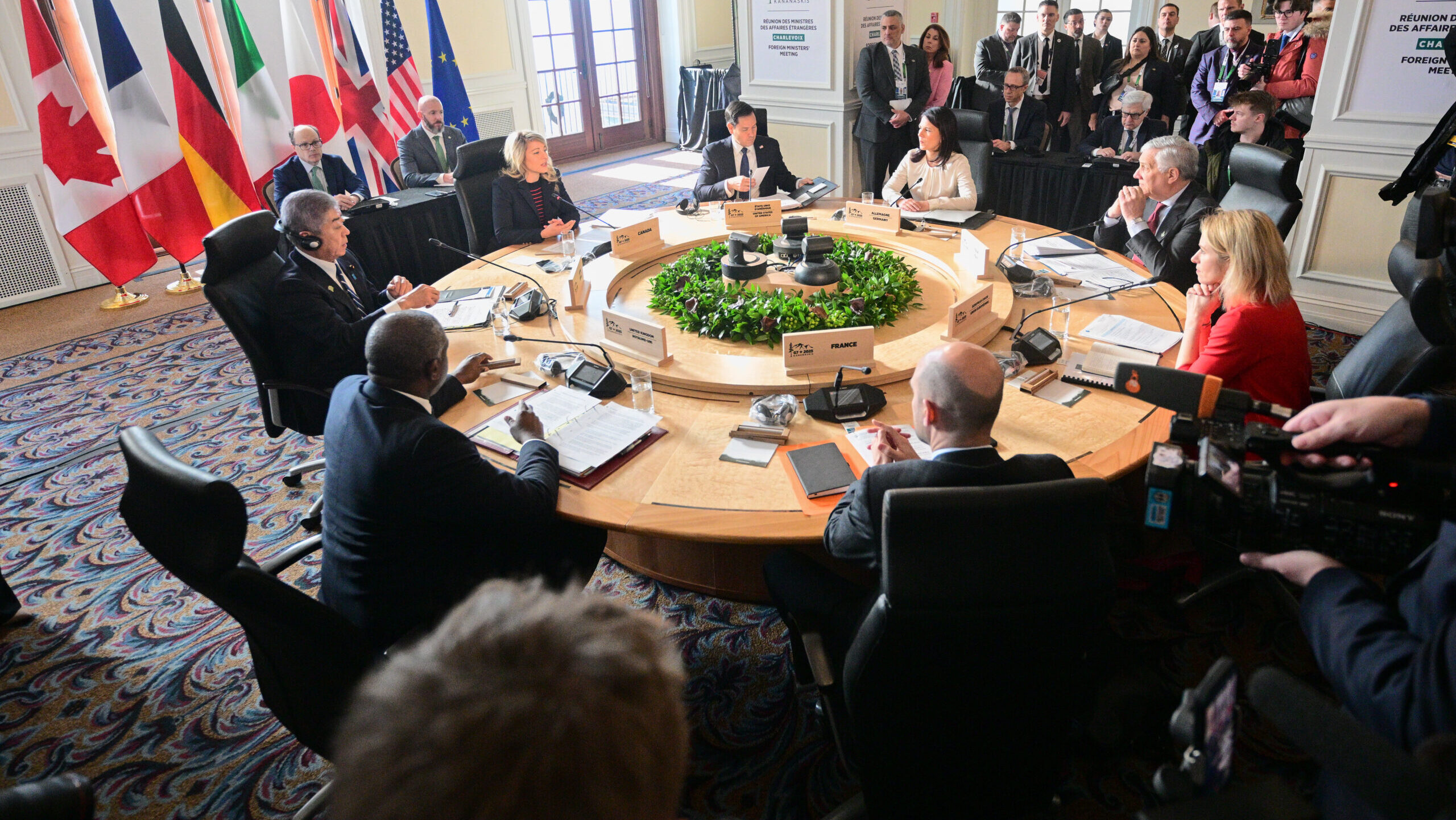 G7 Foreign Ministers Condemn Hamas, Demand Hostage Release; Rubio Backs Call for Gaza Aid