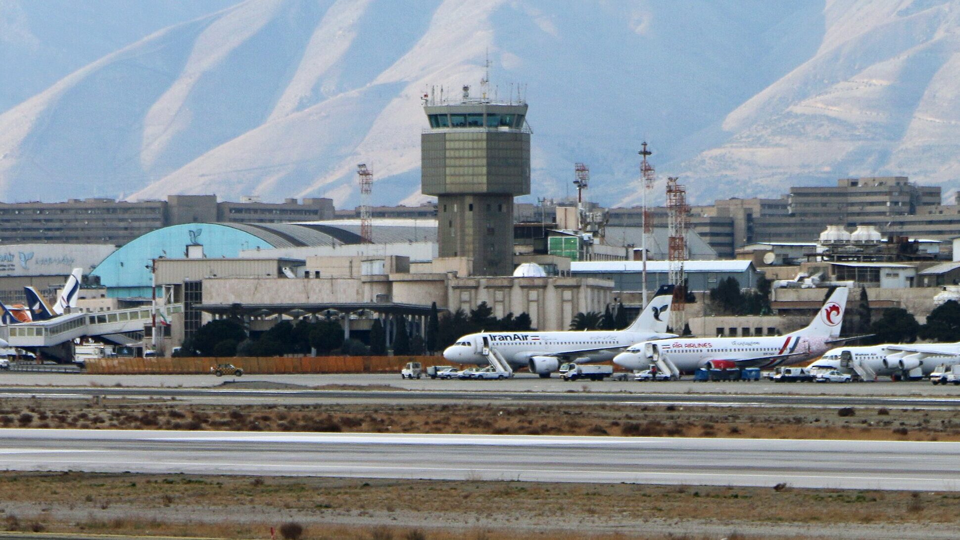 Israeli Jets Hit Tehran Airport and Missile Facilities as Iran Continues Attacks on Israel 