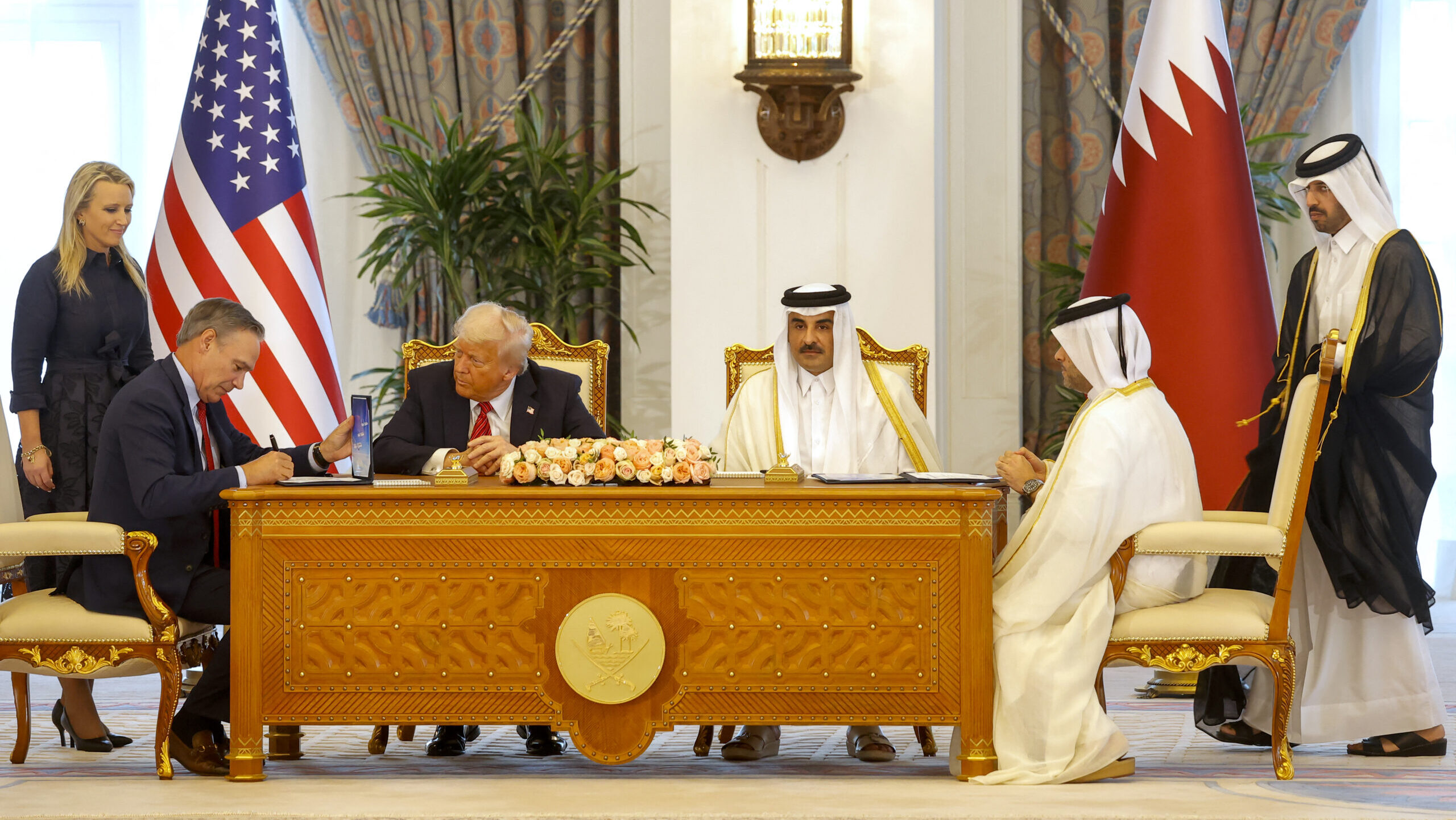Qatar Airways Signs $200B Jet Deal With Boeing During Trump Visit