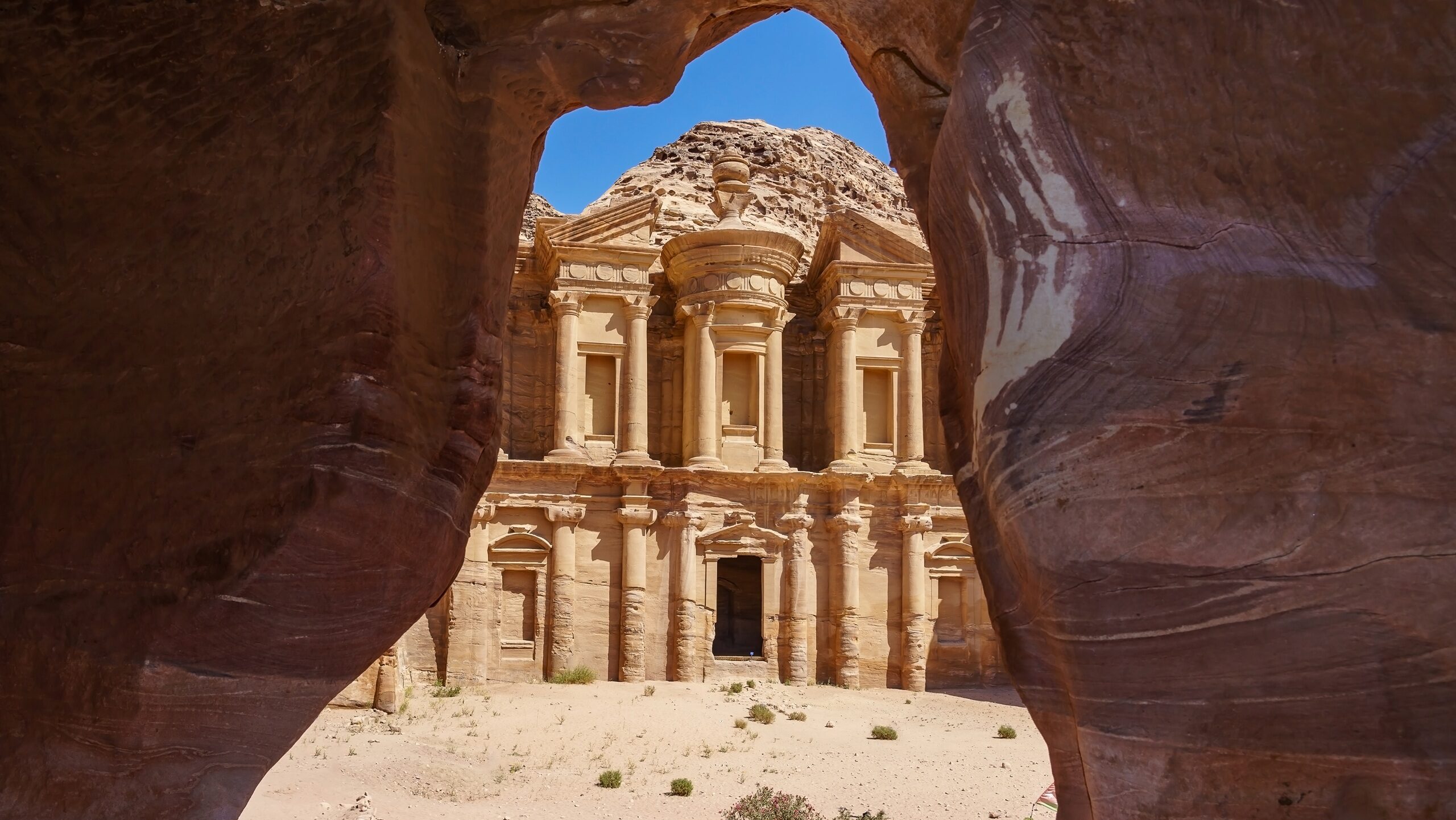 Petra Evacuated as Flash Floods Hit Southern Jordan