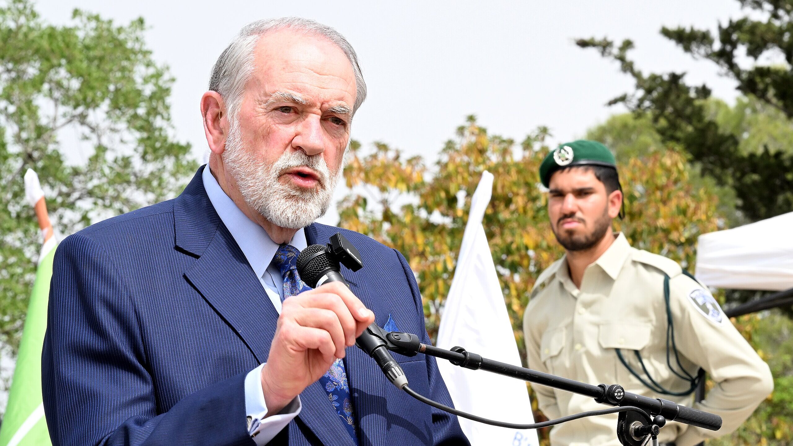 Houthi Attack on Israel Prompts Huckabee Call for US Airstrike in Yemen