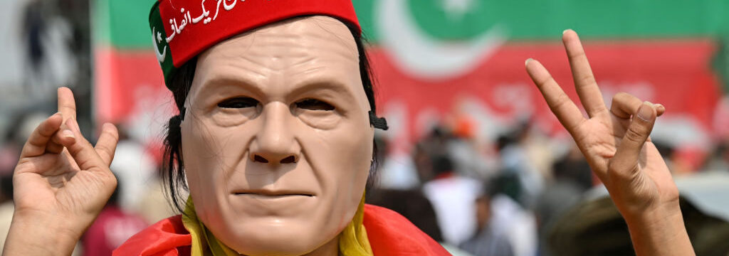 2 Years After His Imprisonment, Pakistani Demonstrators Seek Justice for Imran Khan