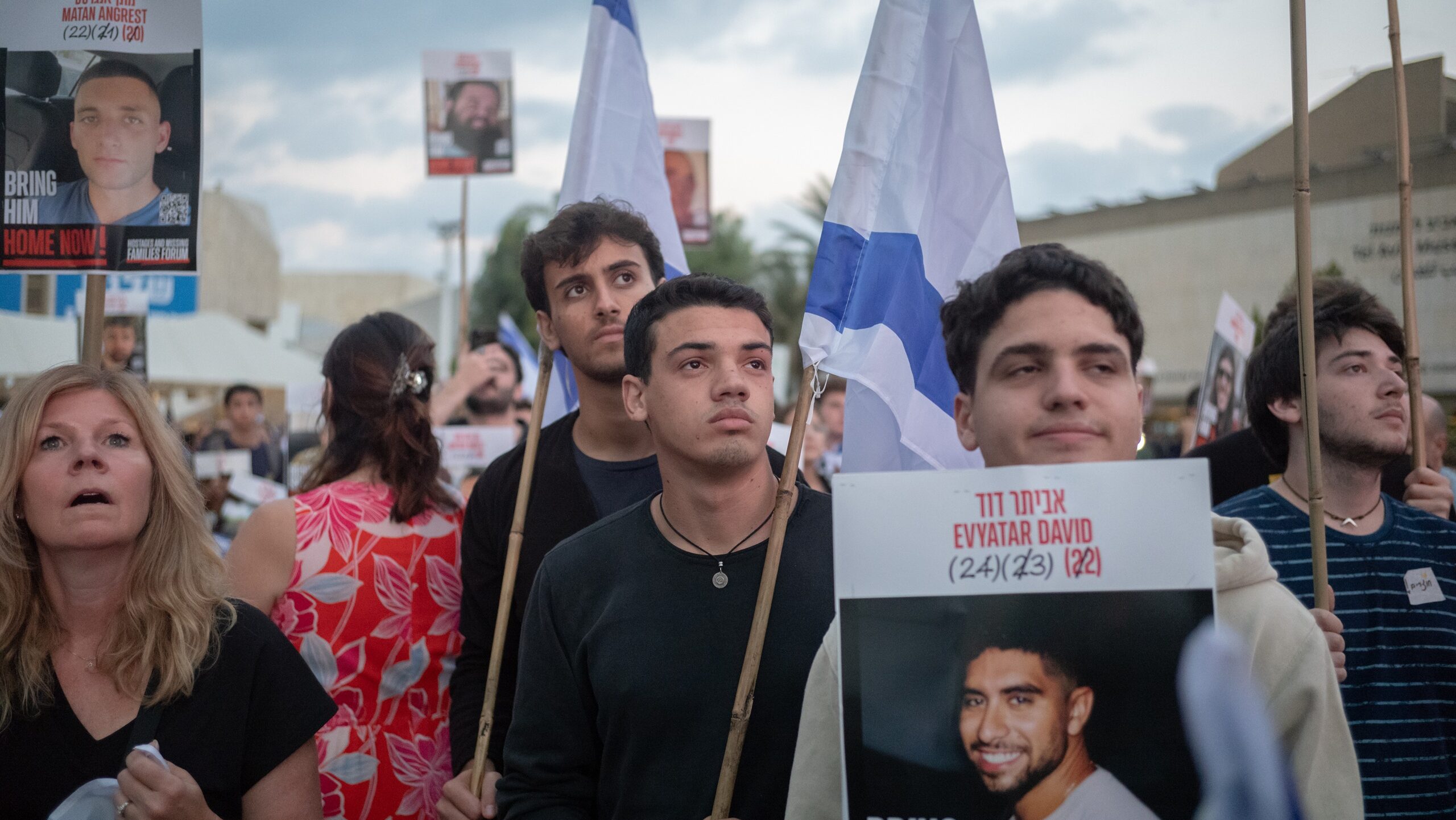 Israel, Hamas Begin First Hostage–Prisoner Exchange Under Gaza Ceasefire
