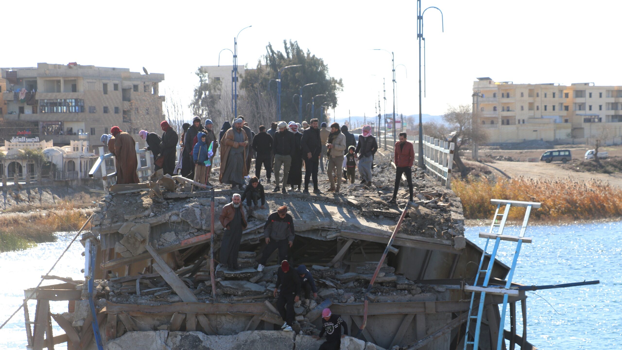 Syria’s Fragile Ceasefire Collapses Into Prison Battles and Political Threats