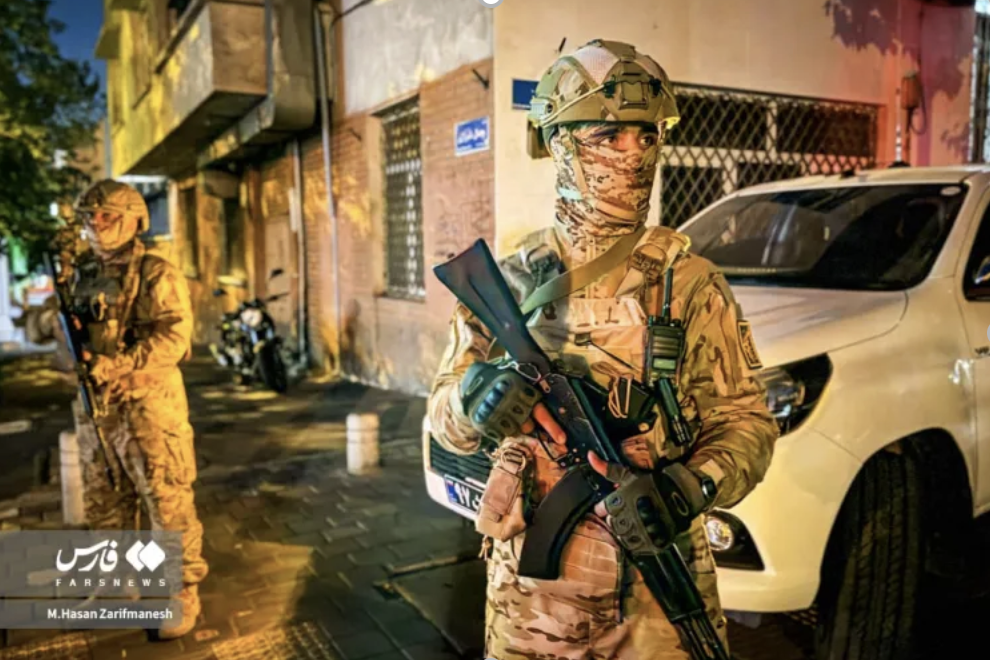 Tehran Resident: Basij and IRGC ‘Firing Like Mad’ as Checkpoints Spread Across the Capital  