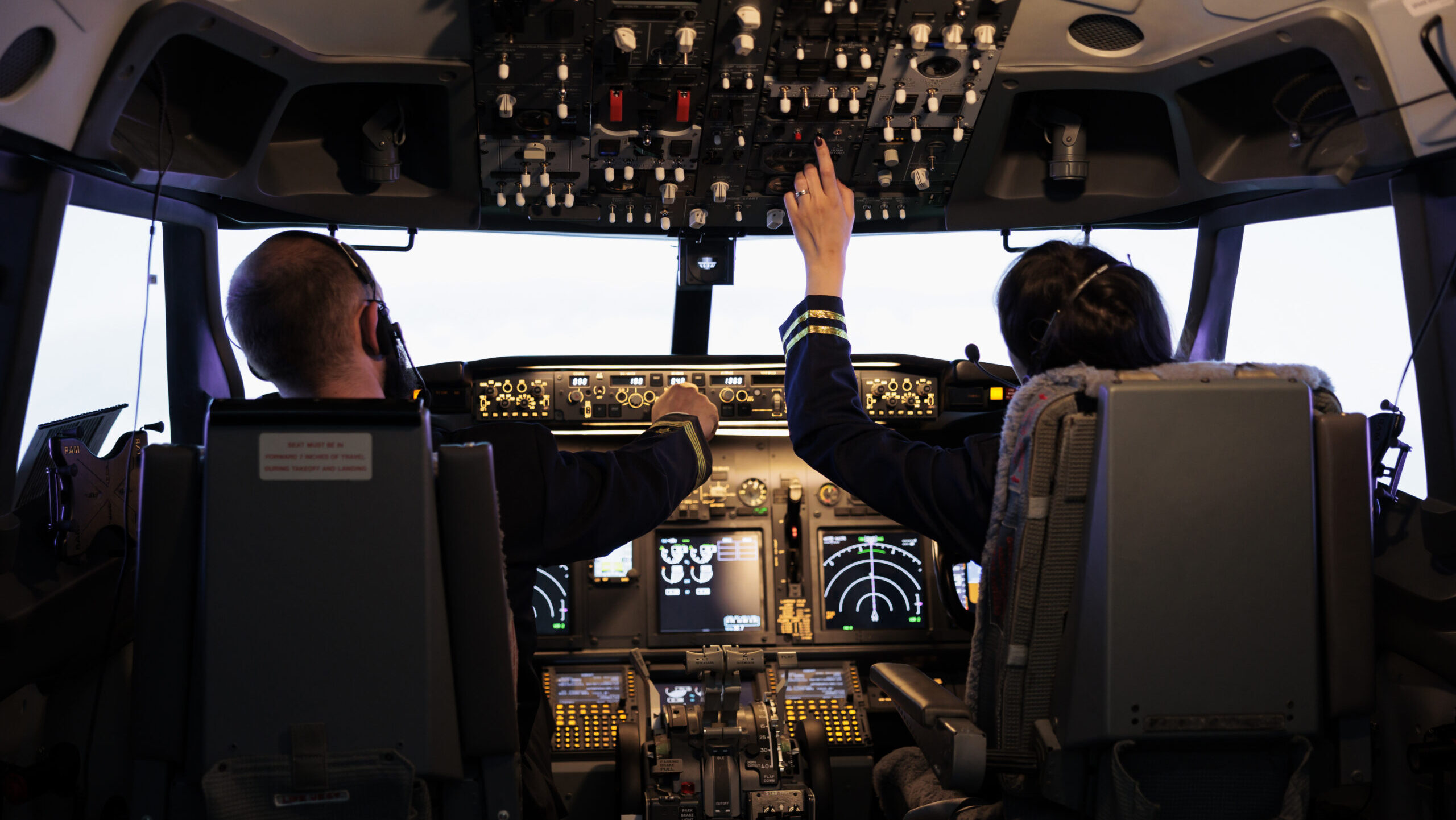 Israel bars pilots and cabin crew from 30+ countries after attempted Flydubai hijack
